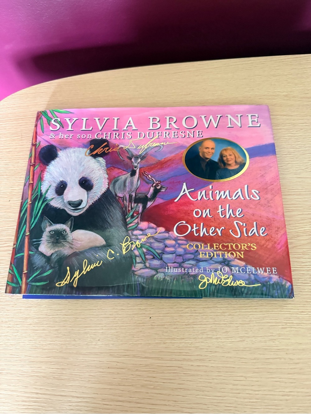 Animals on the Other Side Collector's Edition - Sylvia Browne